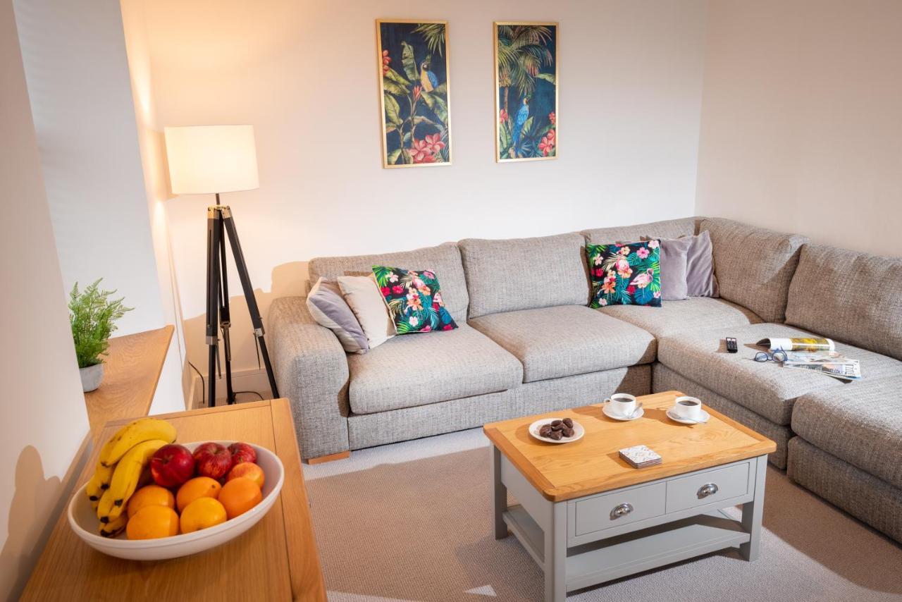 Lola'S Loft With Lake Views - Central Bowness - Pet Friendly エクステリア 写真