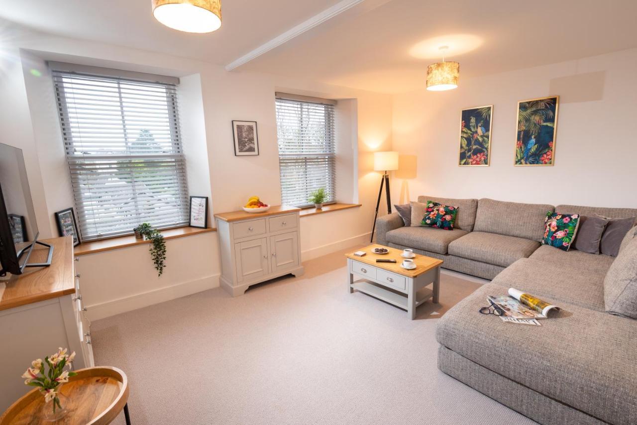 Lola'S Loft With Lake Views - Central Bowness - Pet Friendly エクステリア 写真